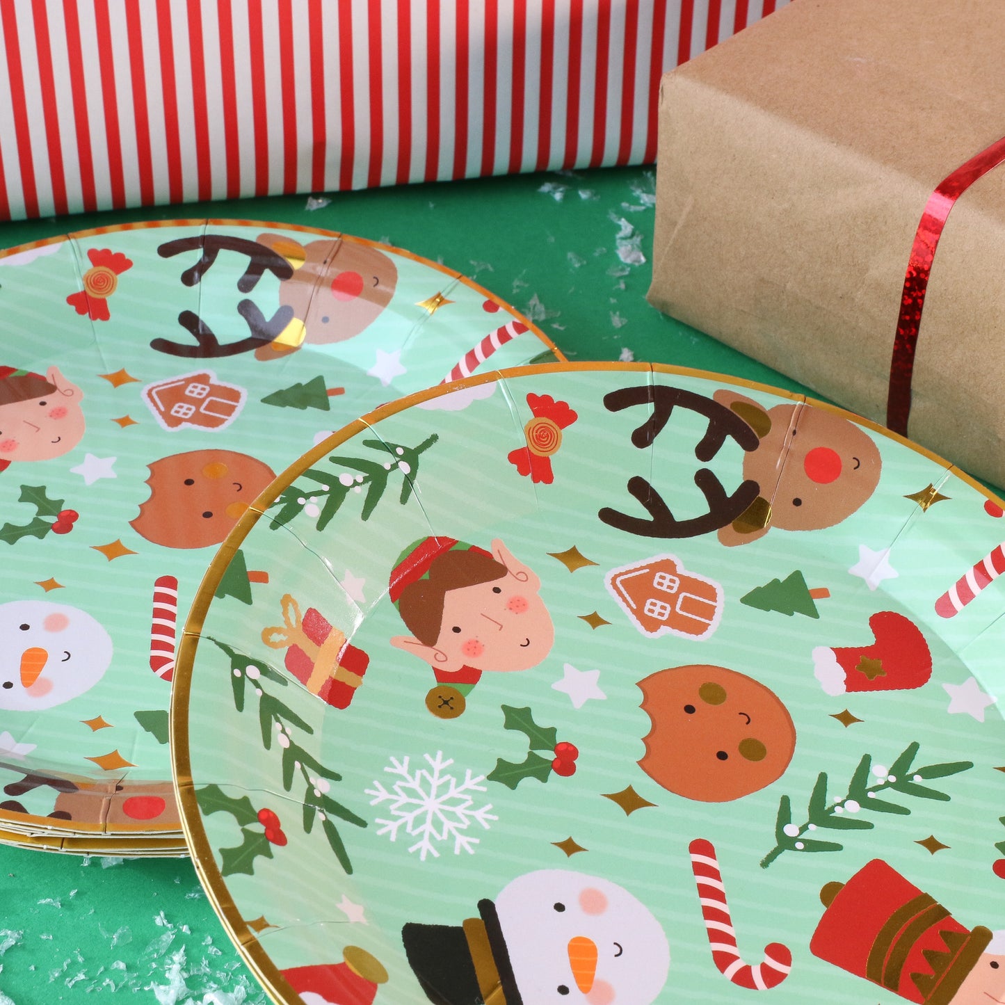 Christmas Design 7 Inch Paper Plates Pack of 10