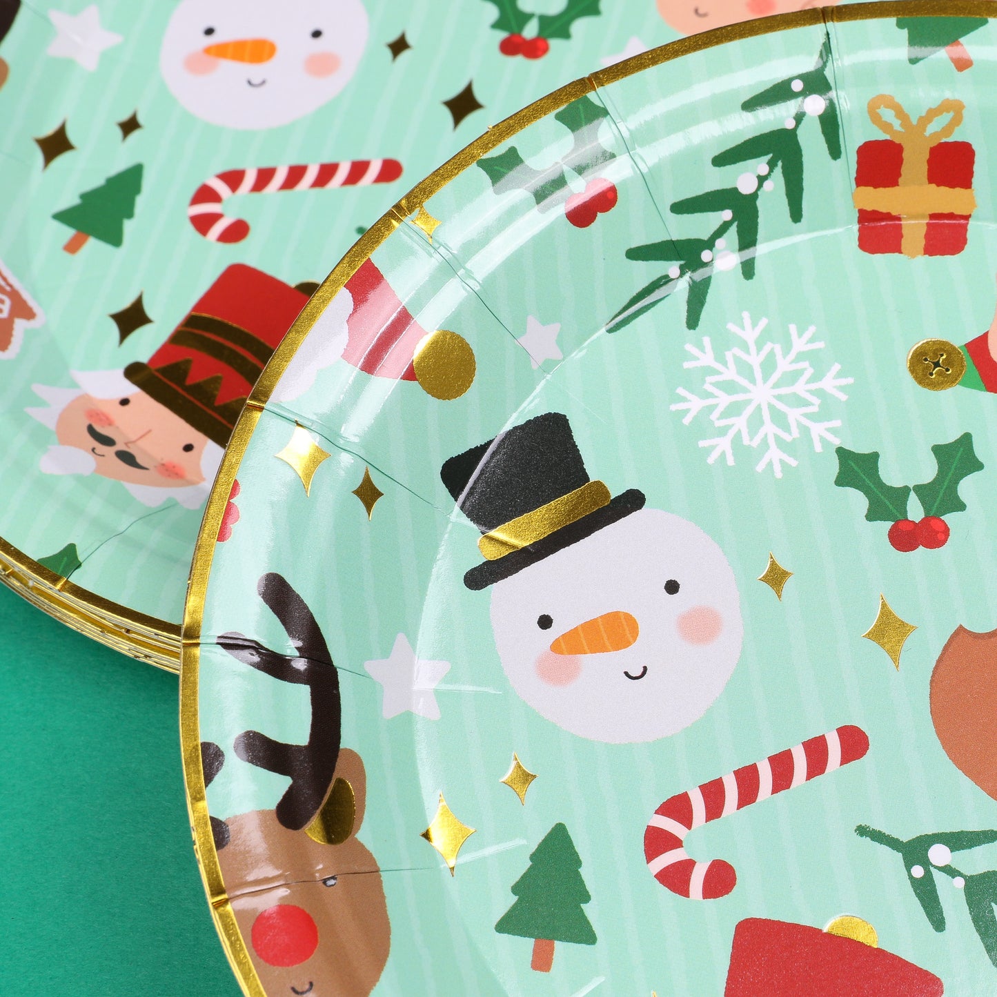 Christmas Design 7 Inch Paper Plates Pack of 10
